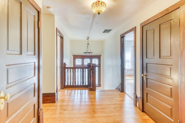 1117 3rd Avenue S, Fargo, ND 58103