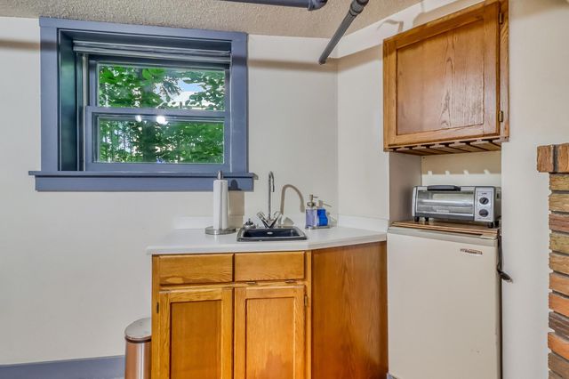 1117 3rd Avenue S, Fargo, ND 58103