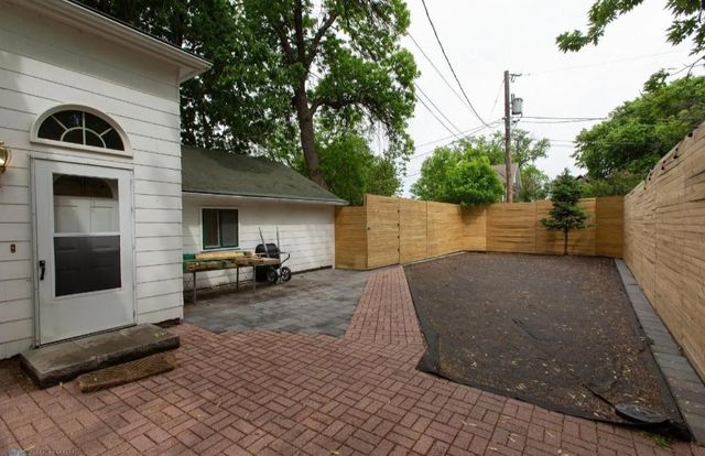 1117 3rd Avenue S, Fargo, ND 58103