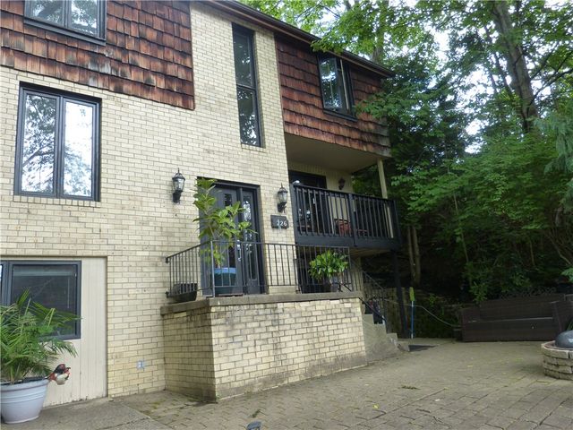 226 Seminole Drive, Mt Lebanon, PA 15228