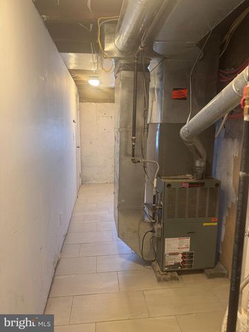 6421 N 15TH ST, Philadelphia, PA 19126