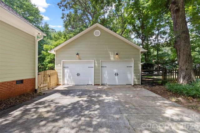 3022 Butter Churn Lane, Matthews, NC 28105