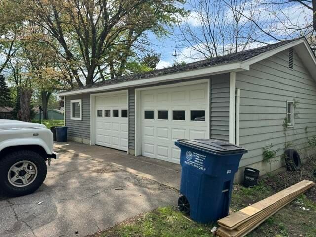 1001 Earl Road, Michigan City, IN 46360