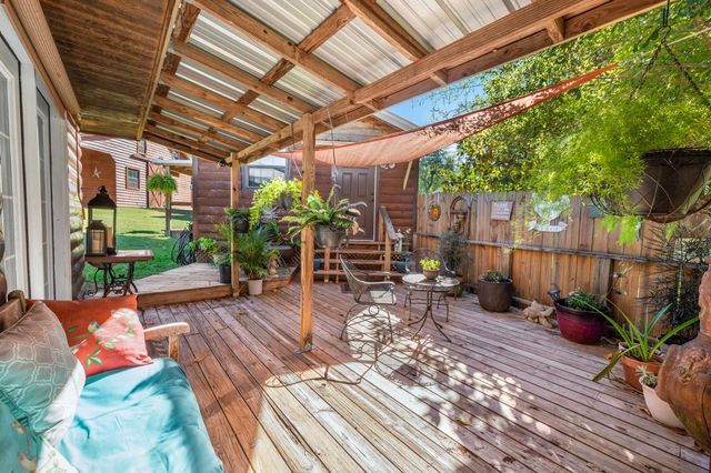 115 Princes Circle, Ivanhoe, TX 75979