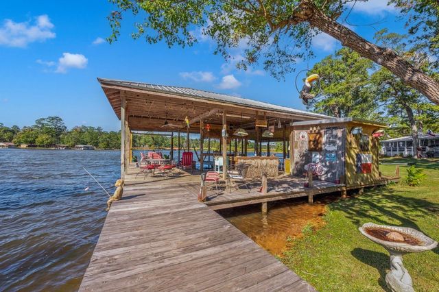 115 Princes Circle, Ivanhoe, TX 75979