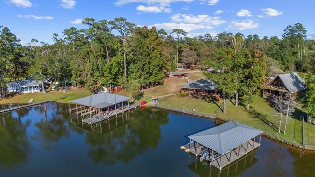 115 Princes Circle, Ivanhoe, TX 75979