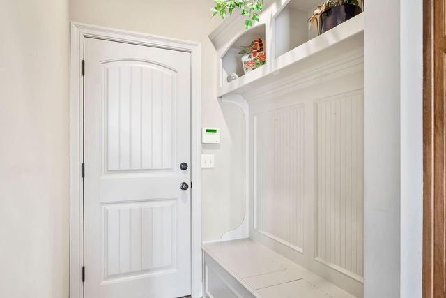 15917 E 29th Street Court S, Independence, MO 64055