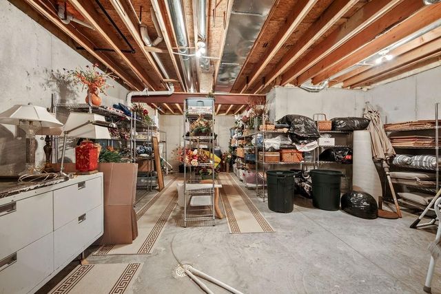 15917 E 29th Street Court S, Independence, MO 64055