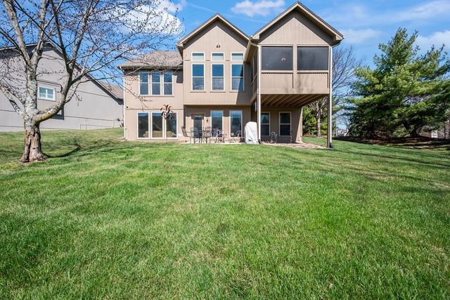 15917 E 29th Street Court S, Independence, MO 64055