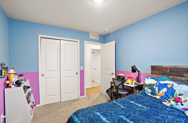 39604 Fallbrook Avenue, North Branch, MN 55056