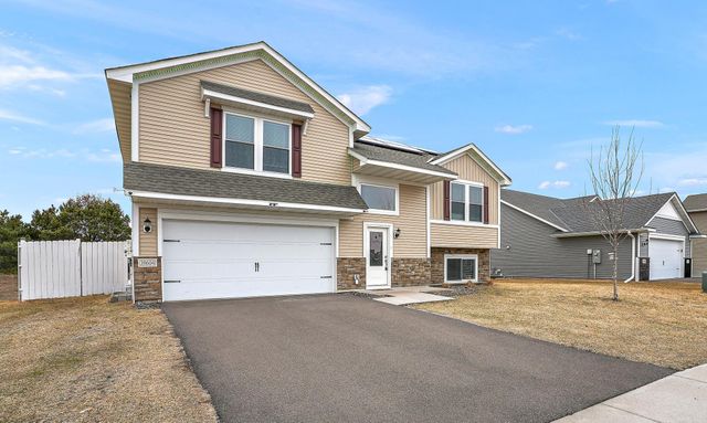 39604 Fallbrook Avenue, North Branch, MN 55056