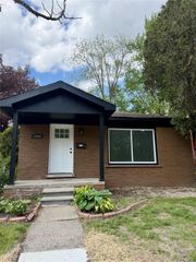 22442 W Chicago, Detroit, MI 48239