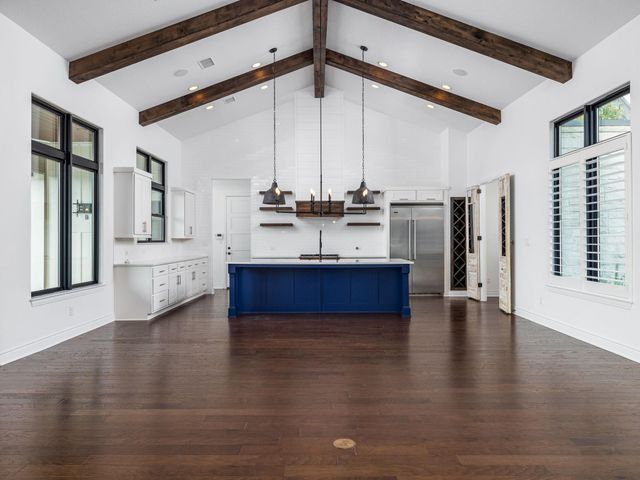200 Maravilla Bluff LN, Georgetown, TX 78628