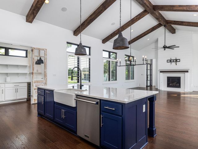 200 Maravilla Bluff LN, Georgetown, TX 78628