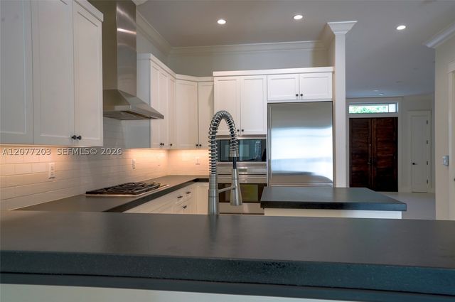 530 Valencia Ave 3, Coral Gables, FL 33134