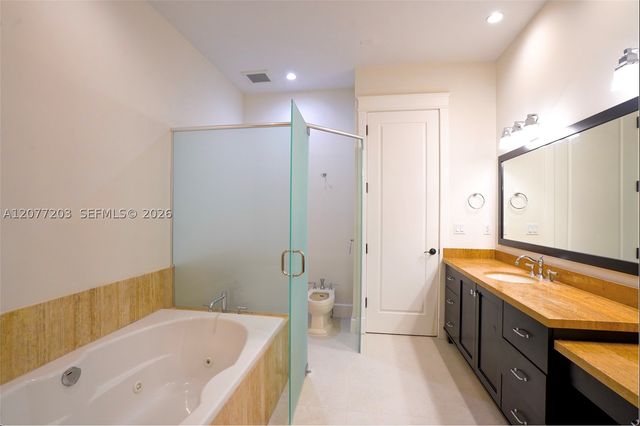 530 Valencia Ave 3, Coral Gables, FL 33134