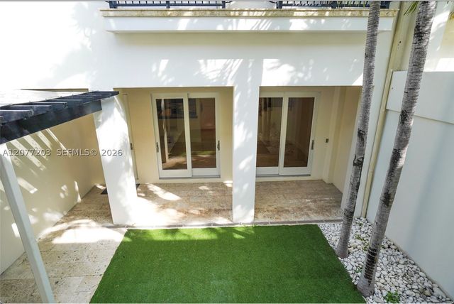 530 Valencia Ave 3, Coral Gables, FL 33134