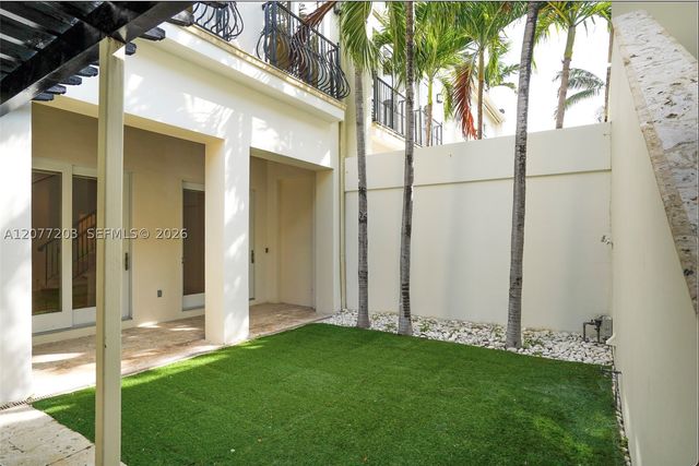 530 Valencia Ave 3, Coral Gables, FL 33134