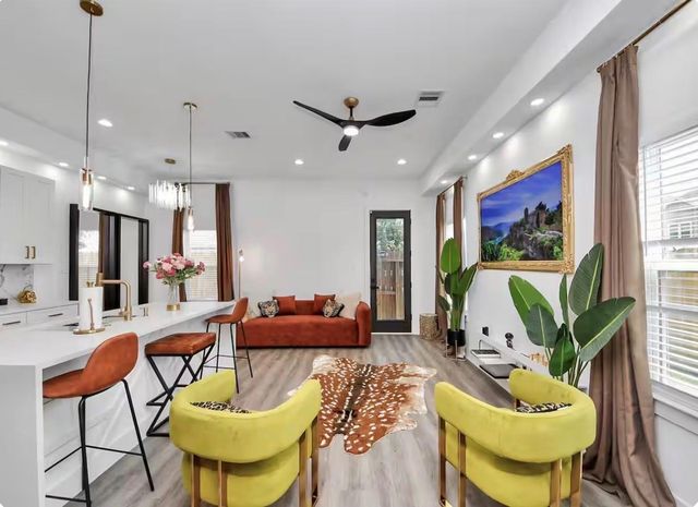 8665 Duane Street B, Houston, TX 77051