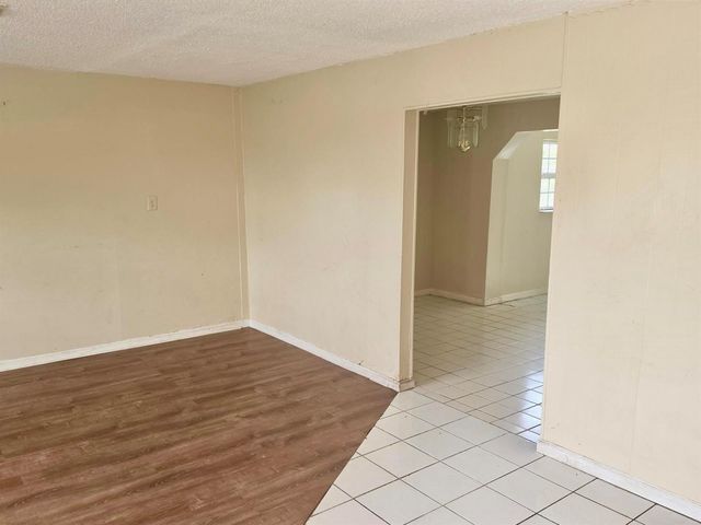 1216 Giller Avenue, Mangonia Park, FL 33407