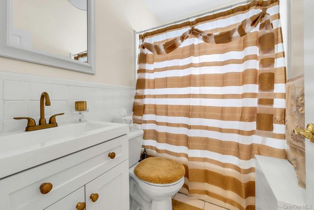 20 Law Street, North Valley Stream, NY 11580