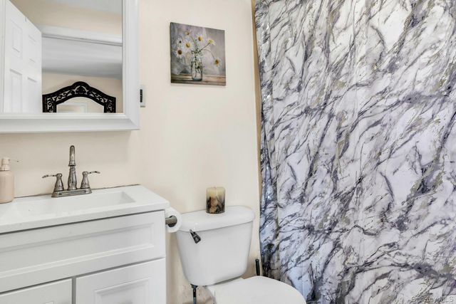 20 Law Street, North Valley Stream, NY 11580