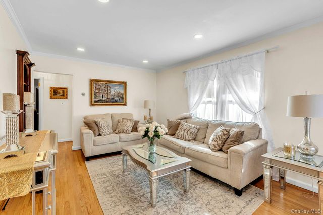 20 Law Street, North Valley Stream, NY 11580