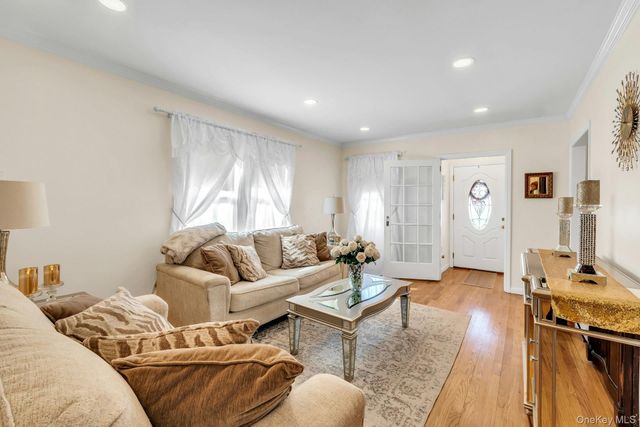 20 Law Street, North Valley Stream, NY 11580