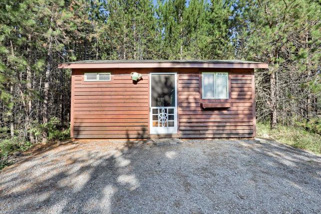 142 Freedom Meadows Dr, Newport, WA 99156