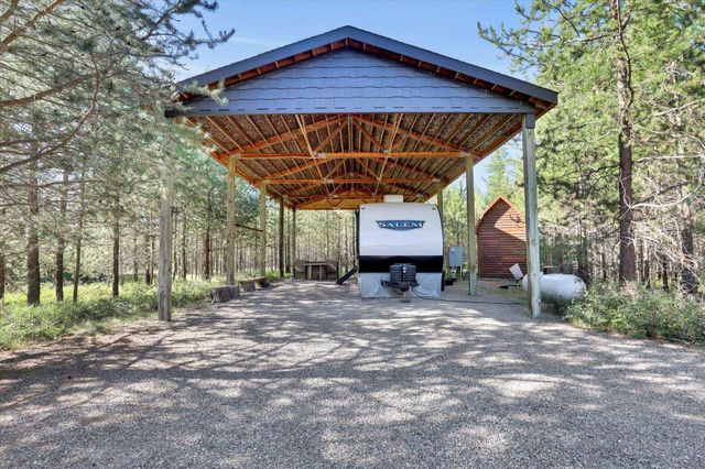 142 Freedom Meadows Dr, Newport, WA 99156
