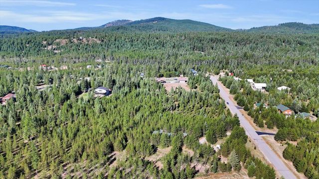 142 Freedom Meadows Dr, Newport, WA 99156