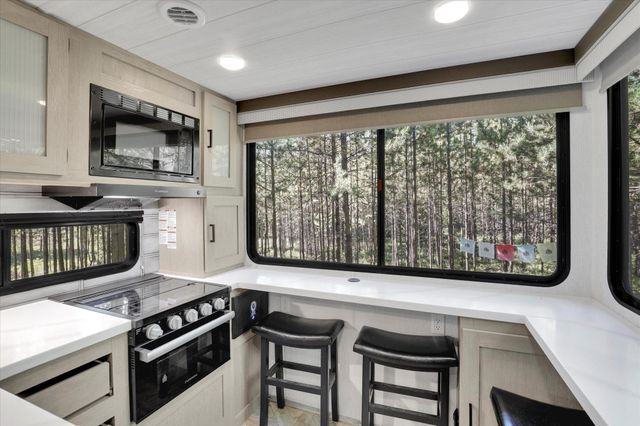 142 Freedom Meadows Dr, Newport, WA 99156