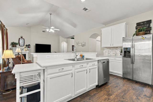 2412 Clubhouse Drive, Denton, TX 76210