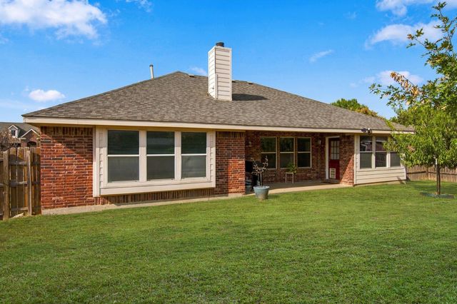 2412 Clubhouse Drive, Denton, TX 76210
