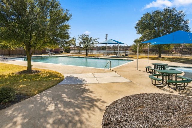 2412 Clubhouse Drive, Denton, TX 76210