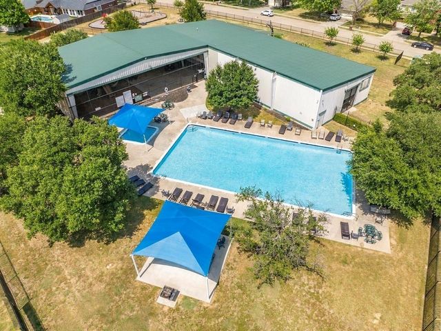 2412 Clubhouse Drive, Denton, TX 76210