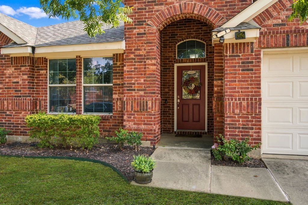 2412 Clubhouse Drive, Denton, TX 76210 — photo 4