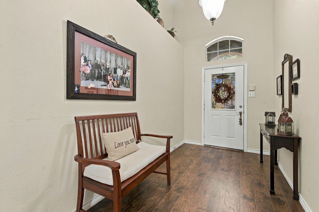 2412 Clubhouse Drive, Denton, TX 76210 — photo 5