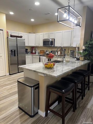 47544 Pembroke Drive, Canton, MI 48188