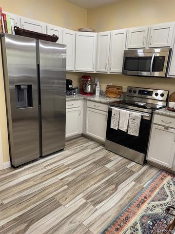 47544 Pembroke Drive, Canton, MI 48188