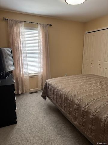 47544 Pembroke Drive, Canton, MI 48188