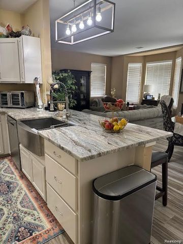 47544 Pembroke Drive, Canton, MI 48188