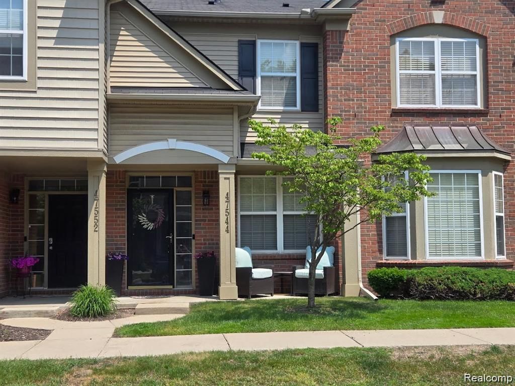 47544 Pembroke Drive, Canton, MI 48188