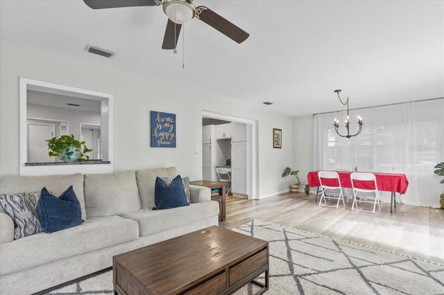 1315 NW 40TH TERRACE, Gainesville, FL 32605