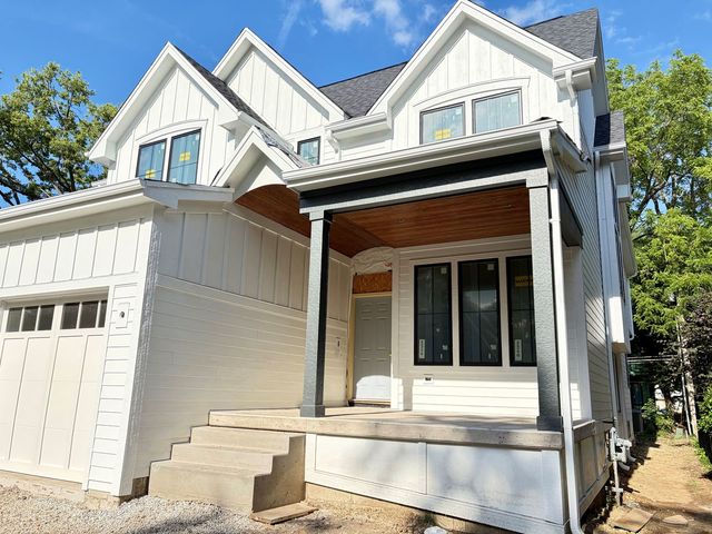 664 N Webster Street, Naperville, IL 60563