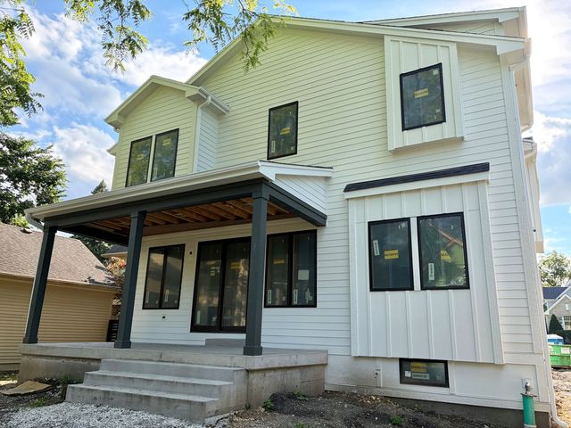 664 N Webster Street, Naperville, IL 60563