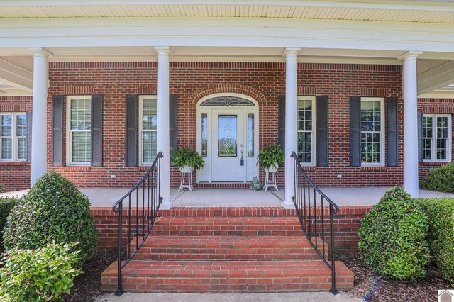 205 Willow Lake Drive, Paducah, KY 42003