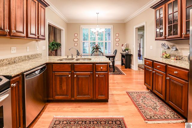 205 Willow Lake Drive, Paducah, KY 42003