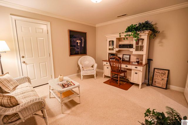 205 Willow Lake Drive, Paducah, KY 42003