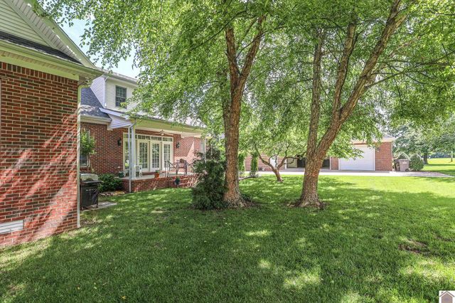 205 Willow Lake Drive, Paducah, KY 42003